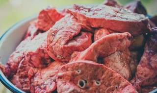 猪肺怎么洗才干净没有怪味(猪肺怎么洗才干净没有怪味儿)