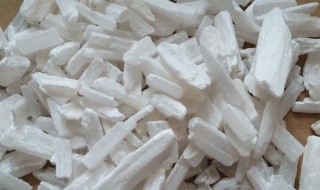 什么是石膏?生石膏和熟石膏的区别（什么是石膏?生石膏和熟石膏的区别在哪）