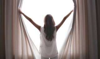 打孔窗帘怎么洗(打孔窗帘怎么拆洗)