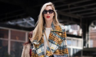 羊毛大衣扎人该怎么办（羊毛大衣扎人怎么处理 5个小妙招效果好）