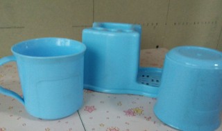 塑料牙缸有味如何去除 塑料牙缸里的污渍咋处理