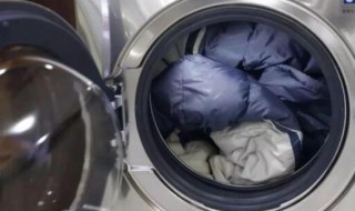 棉衣能用洗衣机洗吗（棉衣洗完一坨一坨还能恢复不）