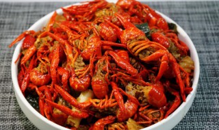 小龙虾剪头后可以放多久 小龙虾剪了头能放多久