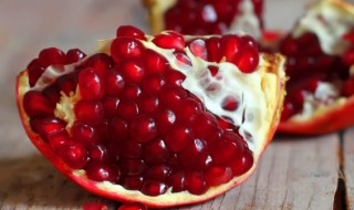软籽石榴放久了籽会变硬吗 软籽石榴会越放越红吗