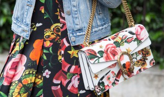 白色包包怎么保养(白色包包如何保养)