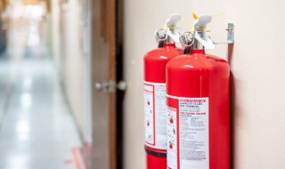 灭火器上风口还是下风口 灭火器应在上风口还是下风口