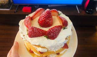 翻糖蛋糕和普通蛋糕的区别(翻糖蛋糕和普通蛋糕的区别图片)