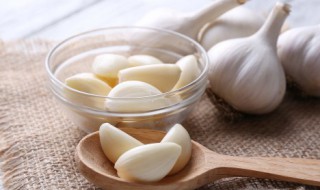醋泡大蒜的作用与功效 醋泡大蒜的作用与功效禁忌