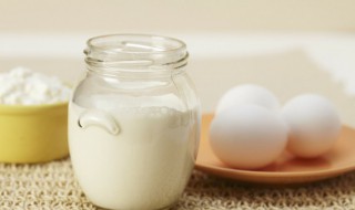 酸奶常温放置多久会变质(酸奶常温放多久会坏)