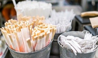 中国筷子十二忌讳（中国筷子十二忌讳的出生地是）