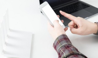 钢化膜抗蓝光的好还是防指纹的好 钢化膜防蓝光是不是智商税