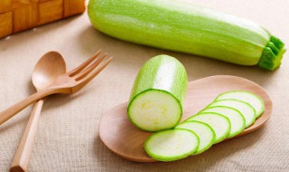 西葫芦相克的食物（西葫芦相克食物香哈）