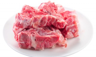 猪龙骨是什么（龙骨为什么比排骨便宜）