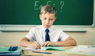 书桌的英语怎么读 桌子的英语怎么读