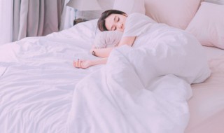 梦到自己掉进粪坑里是什么意思（梦见自己掉进屎坑是什么意思）