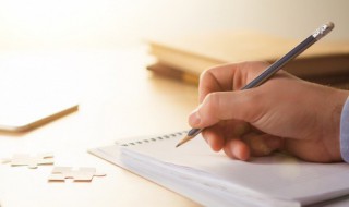 描写春天的季节特点(描写春天的季节特点三年级)