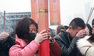 财神上香上3根还是5根 财神上香上3根还是5根是一根一根还是一起上香