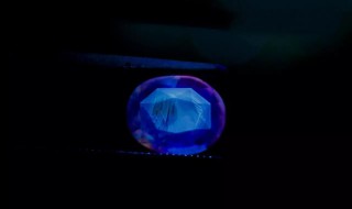 灯光下蓝宝石鉴定方法(真假蓝宝石图片对比)