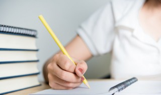 求加偏旁组词（且加偏旁组词）