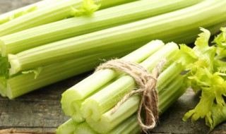 调芹菜凉菜怎么做好吃（调芹菜凉菜的做法）