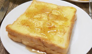 花生酱西多士的做法（西多士用花生酱还是炼奶好吃）