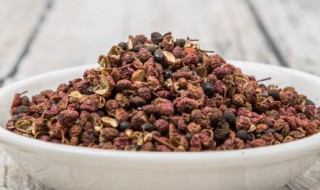 花椒怎样晒干颜色才好(花椒怎么晒干不变黑)