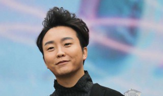 爱恨就在一瞬间是什么歌（李玉刚爱恨就在一瞬间是什么歌）