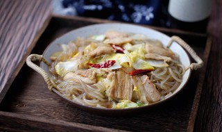 白菜烩粉丝的做法（白菜烩粉丝窍门）