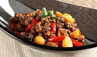 鹅肉炖土豆的做法（鹅肉炖土豆的做法大全窍门）