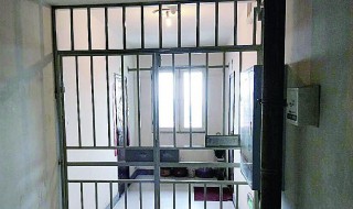 铁门清洗妙招 铁门清洗妙招视频教程