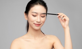 眉毛染白色的方法（眉毛染白色的方法有哪些）