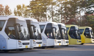 免洗洗手液可以带上大巴车吗（免洗洗手液可以放汽车里吗）