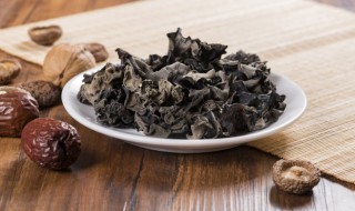 木耳泡多久合适（热水泡木耳泡多久合适）