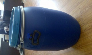 防水涂料桶盖打开技巧（桶装防水涂料打开方法）