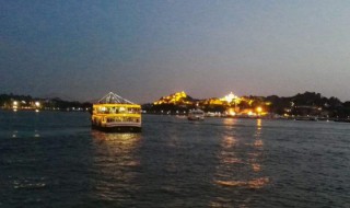 厦门晚上有什么好玩的地方推荐（厦门晚上有什么好玩的地方推荐一下）