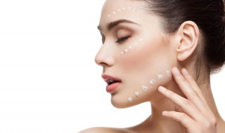 防晒霜需要用卸妆水吗(抹了防晒霜需要用卸妆水吗)