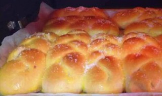 烤箱烤面包要多长时间多少温度呢（烤箱烤面包多少分钟,多少度?）