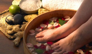 泡脚要泡多长时间(泡脚泡多久最好)