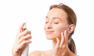 柔肤水怎么用（焕颜乳和柔肤水怎么用）