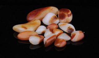 籽料和山料的区别 玉石籽料和山料的区别