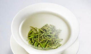 白茶和绿茶有什么区别（女人白茶和绿茶有什么区别）