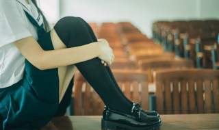 丝袜褪色怎么处理（丝袜染色怎么办?）