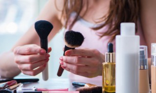 怎么带化妆品乘坐飞机 化妆品坐飞机怎么带合适