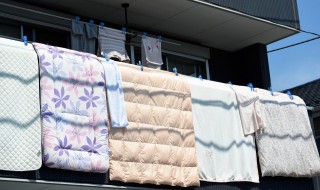 丝棉被脏了怎么洗（蚕丝被用全自动洗衣机怎么洗）