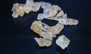 单晶冰糖和多晶冰糖哪个好 单晶冰糖和多晶冰糖的区别