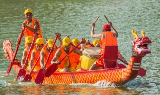 端午节为啥要赛龙舟的原因（在端午节为什么要赛龙舟?）