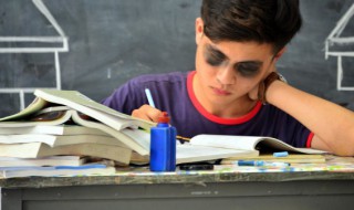 累的英语怎么读（累的英语怎么读音发音）