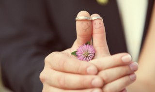 男生左手戴戒指五个手指的含义（男士带戒指左右手的含义怎么说）