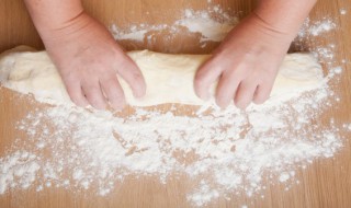 做馅饼面和硬了怎么办呢（馅饼面很软为啥烙出来却很硬）