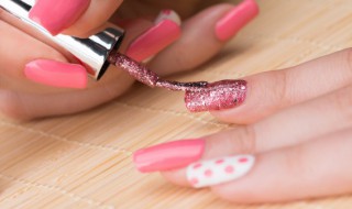 胶水粘的穿戴甲怎么卸 没有解胶剂怎么卸甲片